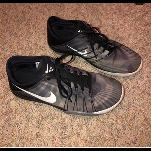 Nike tennis shoes